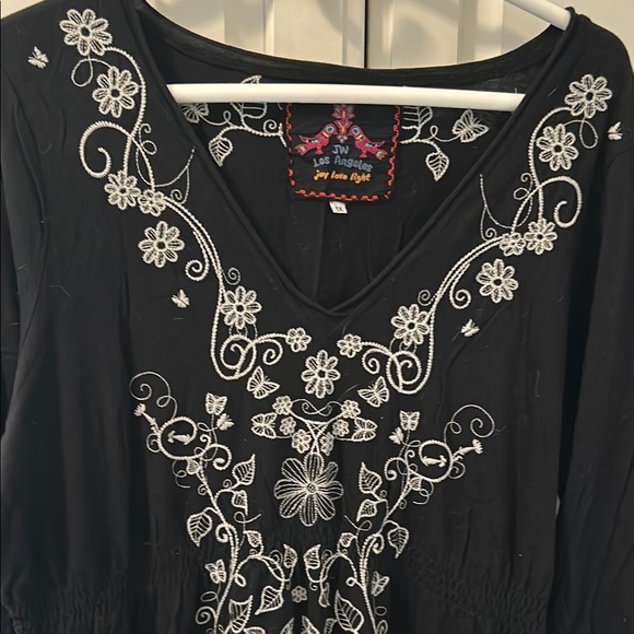 Johnny Was Black Embroidered V-Neck Knee-Length Dress Sz 1X - Picture 5 of 5